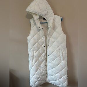 Aritzia White Quilted Diamond Pattern Puffer Vest Long